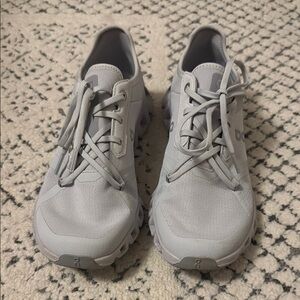 Light Gray ON Training Sneakers